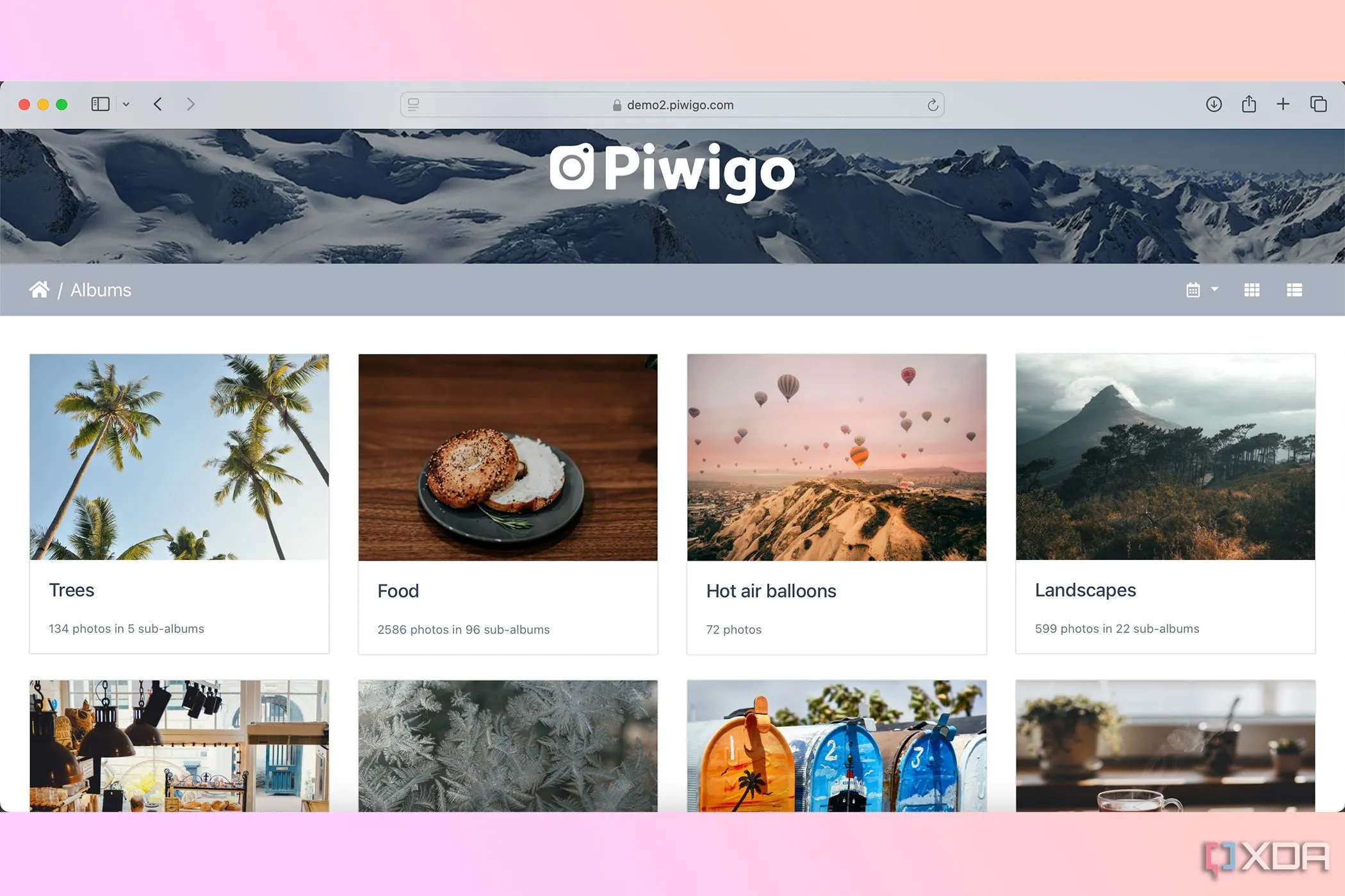 Thư viện ảnh Piwigo với chủ đề trực quan đẹp mắt, thể hiện khả năng tùy biến giao diện người dùng