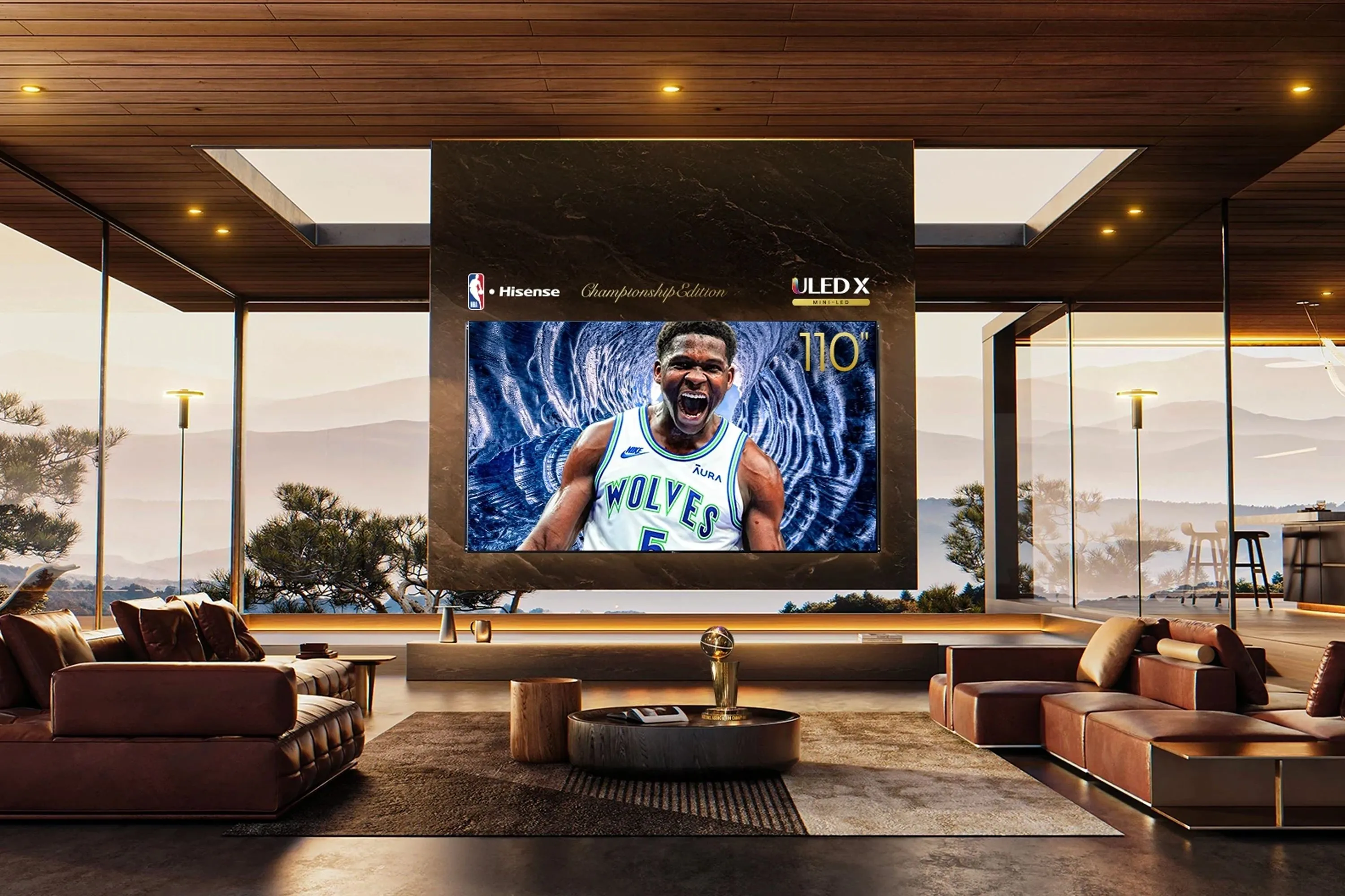 TV Hisense 110 UX với độ sáng 10.000 nits